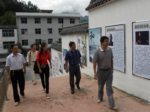 陈磊到佐龙检查指导"9.27"筹备工作-岚皋县人民政府