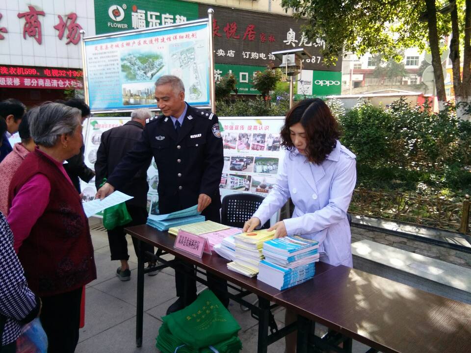 县农林科技局巧借“东风”抓普法